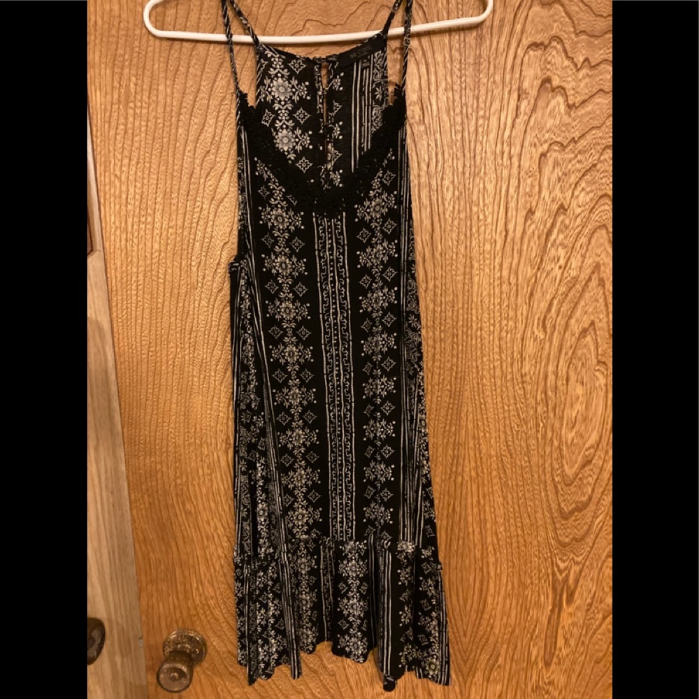 Black and white pattern dress